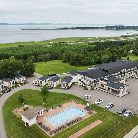 Days Inn By Wyndham Rivière-du-Loup Exteriör bild