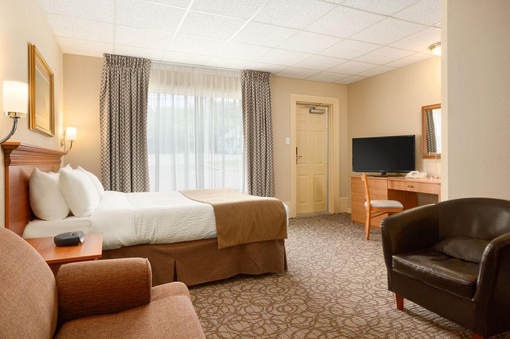 Days Inn By Wyndham Rivière-du-Loup Exteriör bild